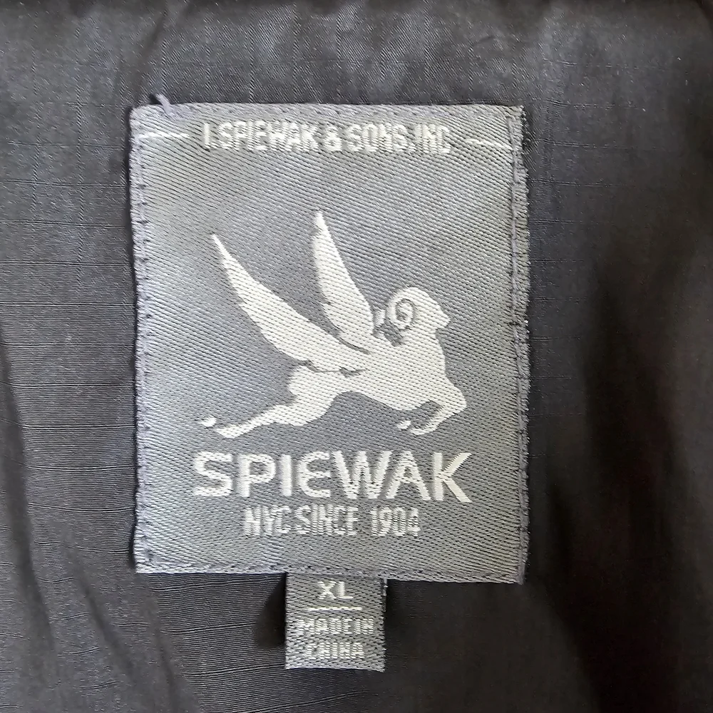 Spiewak stay warm